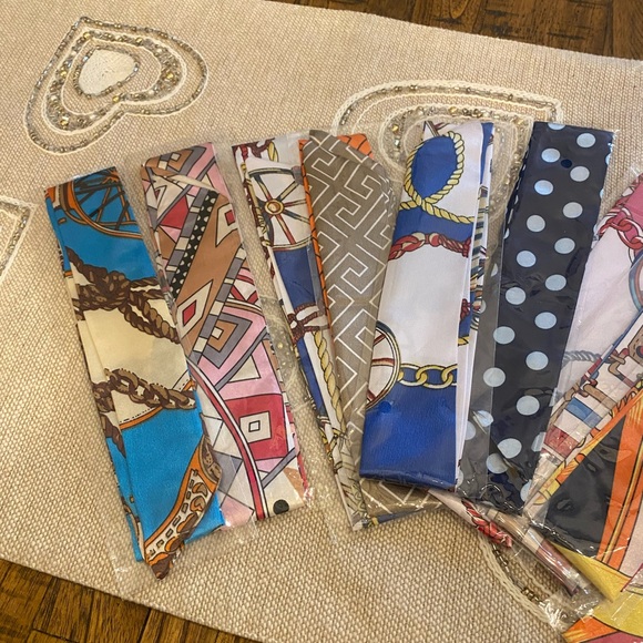 12 bag Scarves - Picture 2 of 3